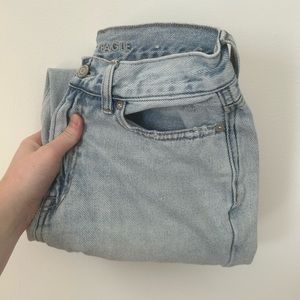 Light Wash American Eagle Jeans